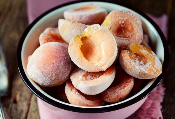 Congeler des abricots frais