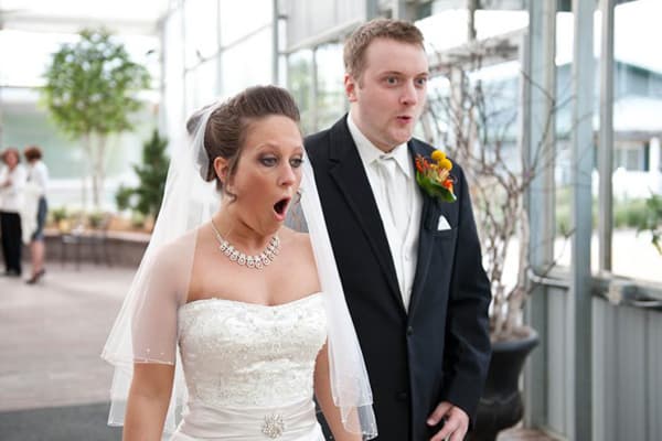 Les jeunes mariés sont surpris