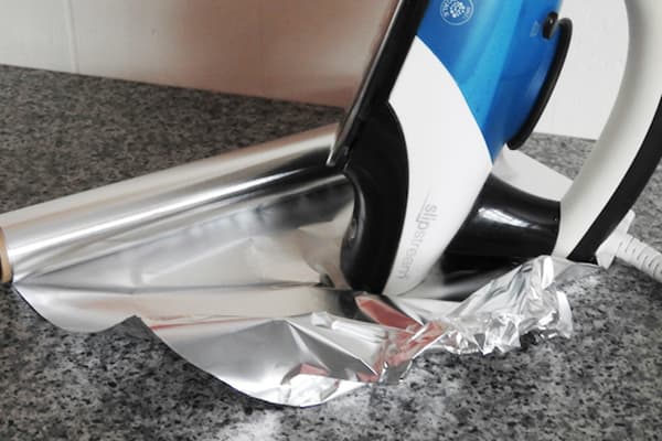 Fer et papier d'aluminium