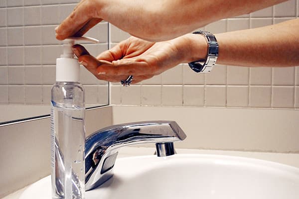 Désinfecteur dans la salle de bain