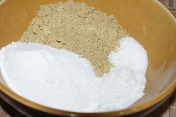 Sel, soda et moutarde en poudre