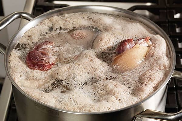 Mousse lors de la cuisson de la viande