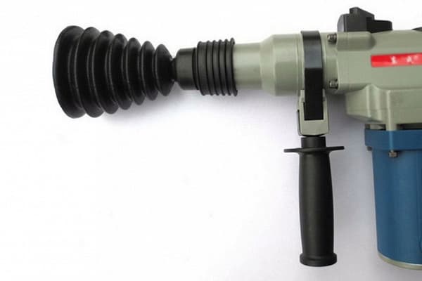 Accessoire perceuse pour ramasser la poussière