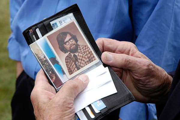 Ancienne photo dans le portefeuille