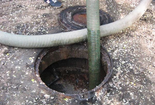 Pompage de fosse septique