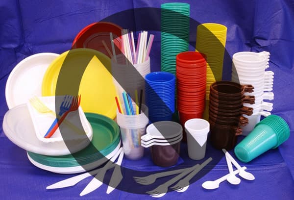 Vaisselle jetable en plastique