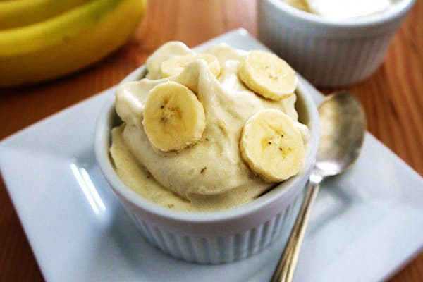 Dessert aux bananes surgelées