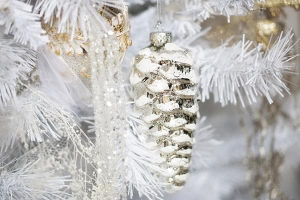 Neige réalisée en peinture acrylique et vernis