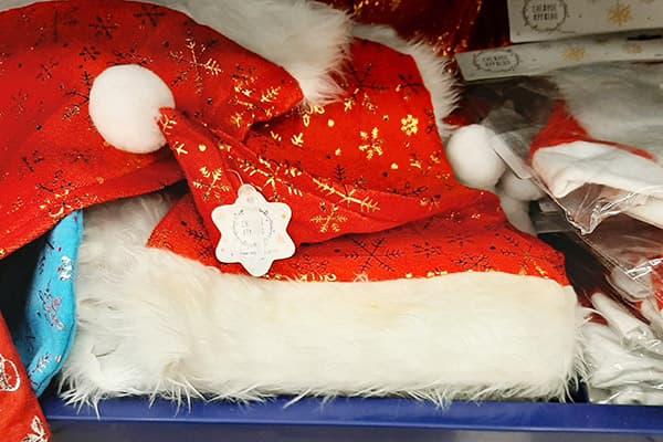 Le chapeau du Nouvel An en rayon chez FixPrice