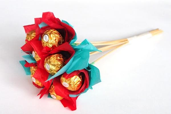 Bouquet de friandises en brochettes
