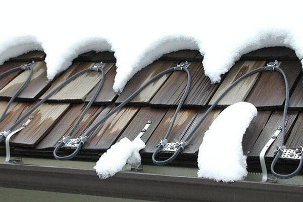 Chauffer le toit de la neige