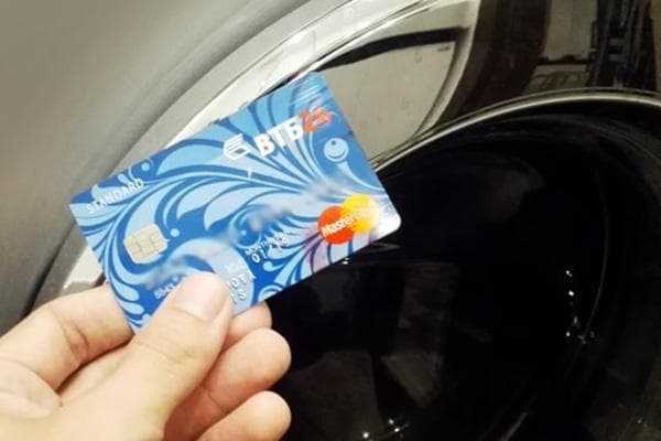 Carte bancaire après lavage en machine