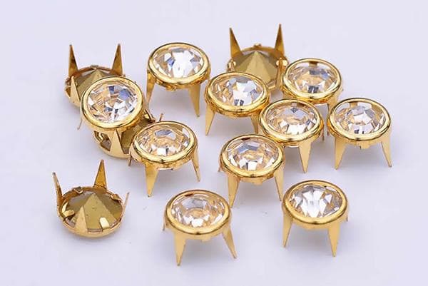 Rivets avec strass