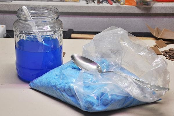 Sulfate de cuivre et sa solution aqueuse