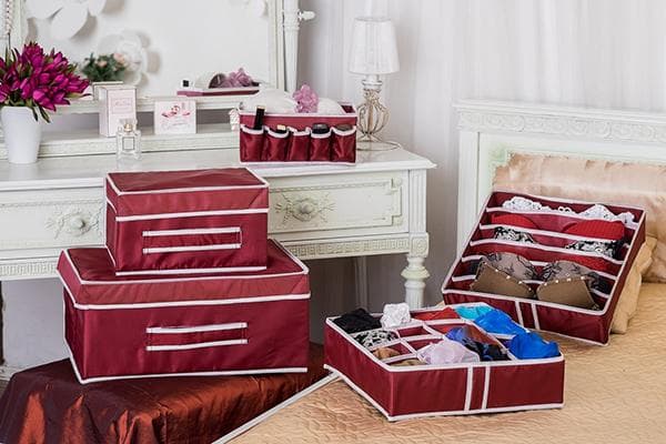 Organisateurs pour les choses dans la chambre