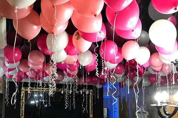 Ballons remplis d'hélium