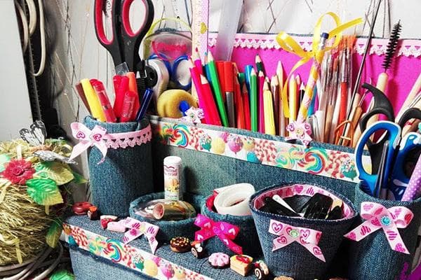 Organisateur de bureau fabriqué à partir de vieux jeans