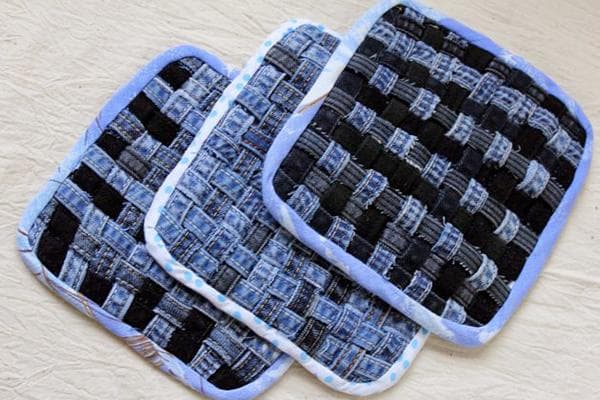 Dessous de verre fabriqués à partir de vieux jeans