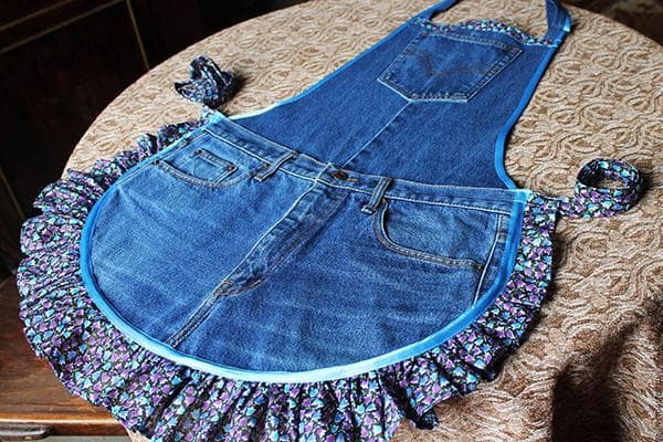 Tablier fabriqué à partir de vieux jeans