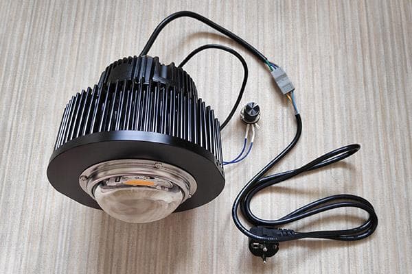 Phytolampe LED fabriquée aux USA