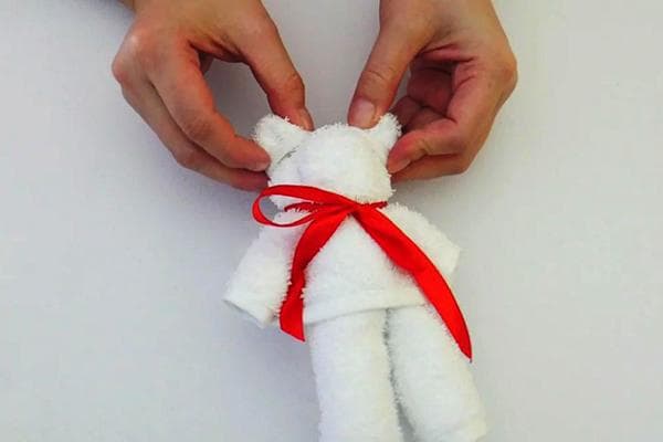 Ours fabriqué à partir d'une serviette