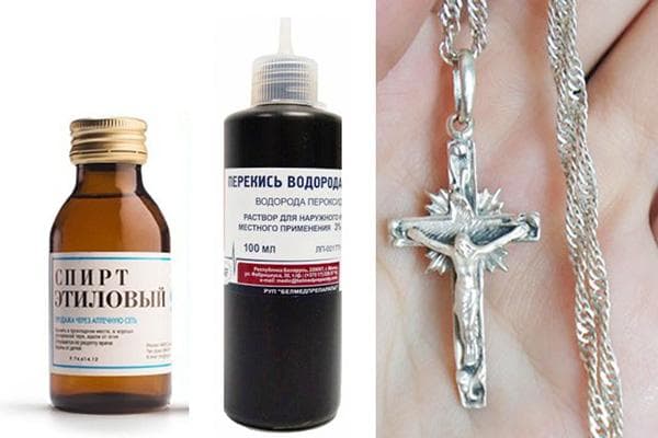Peroxyde et alcool pour nettoyer une croix en argent