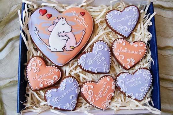 Ensemble de biscuits au pain d'épice pour la Saint-Valentin