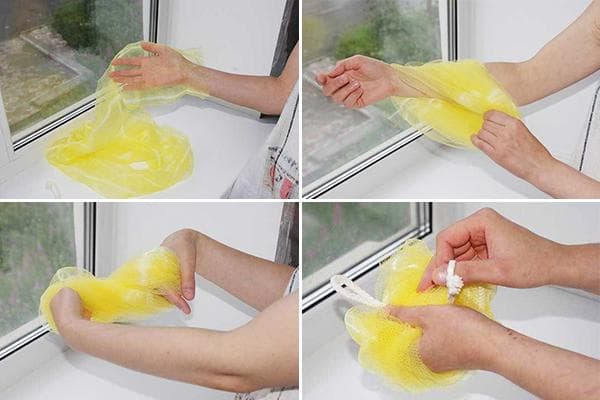 Plier une éponge de douche