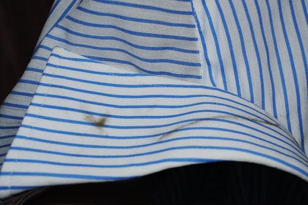 Tache sur le col après lavage