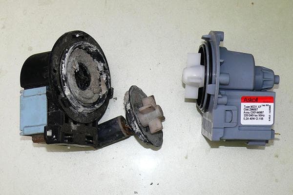 Pompe de machine à laver sale