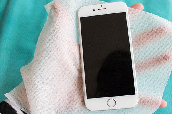 Smartphone sur une serviette