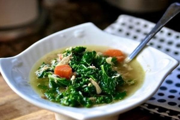 Soupe au poulet et au gingembre