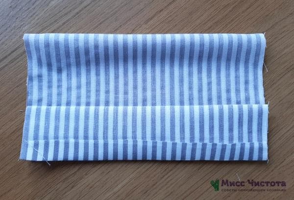 plier le tissu en forme de chevrons