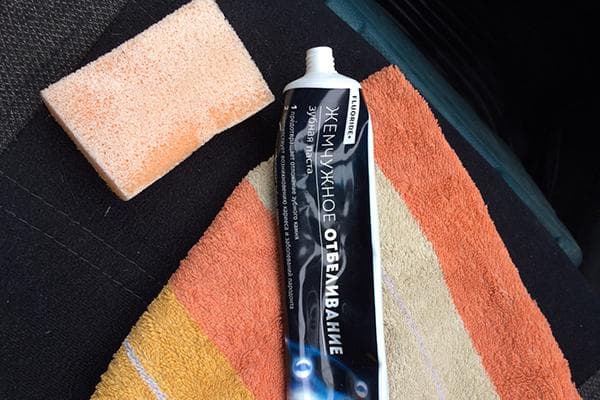 Dentifrice pour traiter le verre contre la buée