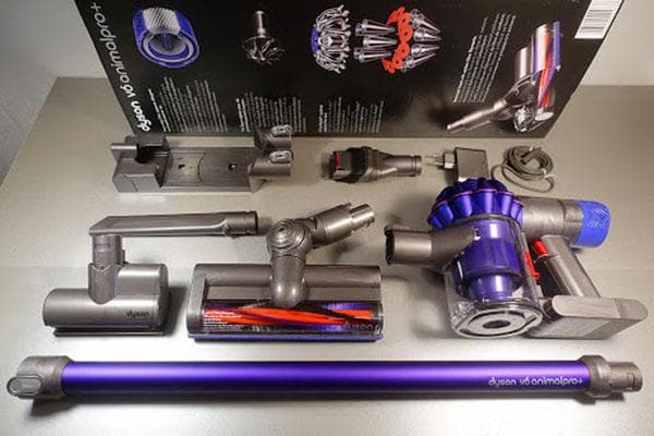 Aspirateur Dyson démonté