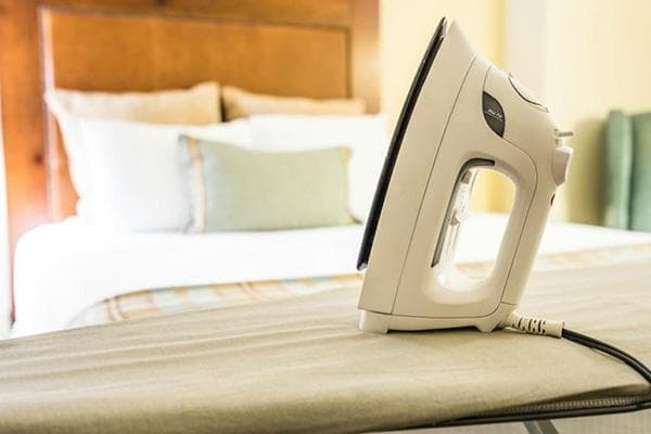 Repassage des rideaux et des lambrequins