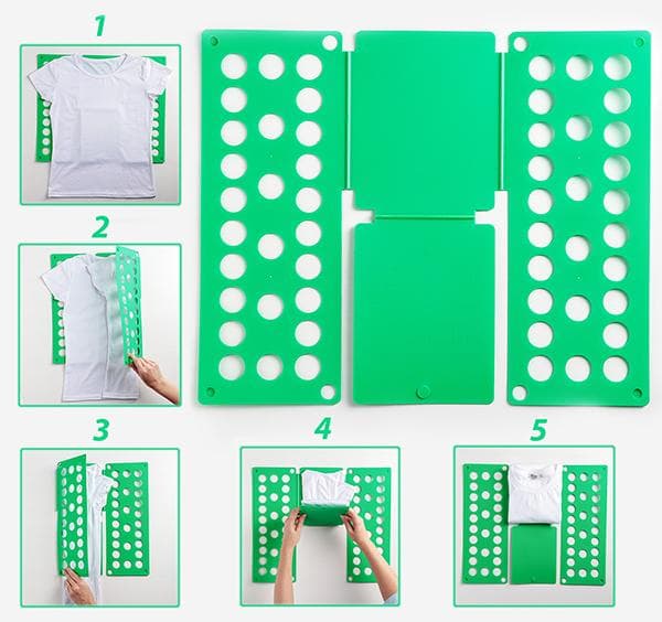 Plier un T-shirt à l'aide d'une planche spéciale