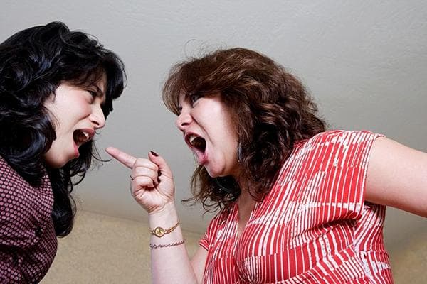 Les femmes se disputent