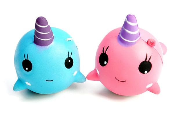 Deux jouets spongieux