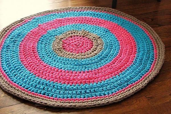 Tapis rond au crochet
