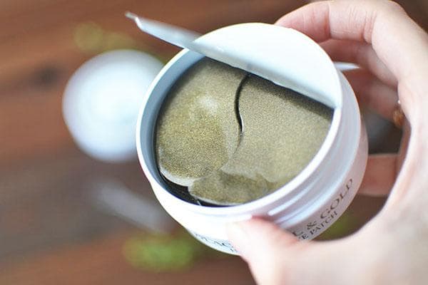 Paquet ouvert de cache-œil