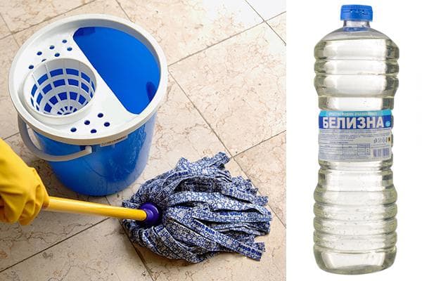 Nettoyer les sols carrelés avec de l'eau de Javel