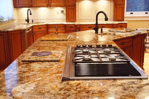 Comptoir de cuisine en pierre naturelle