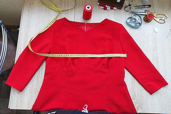 Augmentation du buste en robe