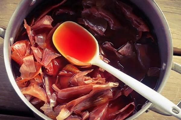 Décoction de pelure d'oignon