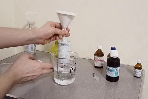 Fabriquer un antiseptique à partir de moyens improvisés