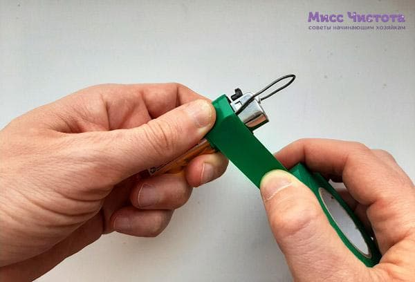 Enroulez le briquet avec du ruban isolant plusieurs fois