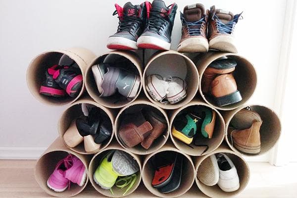 Organisateur de chaussures en tubes de carton