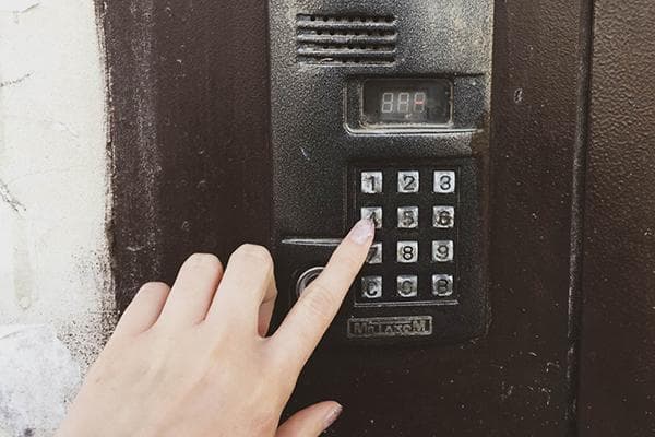 Utiliser un interphone