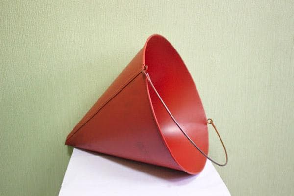 Seau à feu en forme de cône